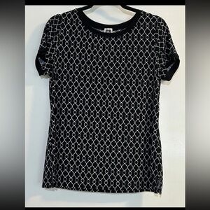 Anne Klein Black and White Geometric Short Sleeve Top